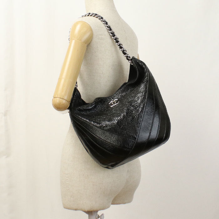CHANEL Chain Shoulder bag Chevron 25737038 Shoulder bag Patent leather Women