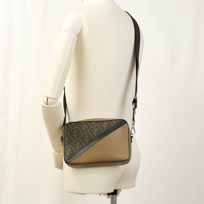 FENDI Camera case Diagonal 7M0286 Diagonal shoulder bag PVC / leather Men