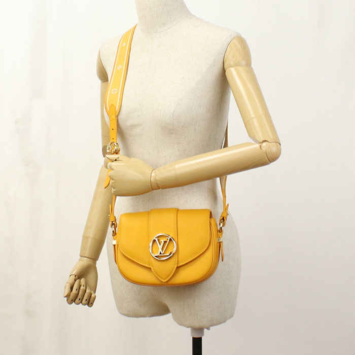 LOUIS VUITTON Pont Neuf Soft MM LV94519 Shoulder bag Calfskin / Pont Neuf Soft MM Women