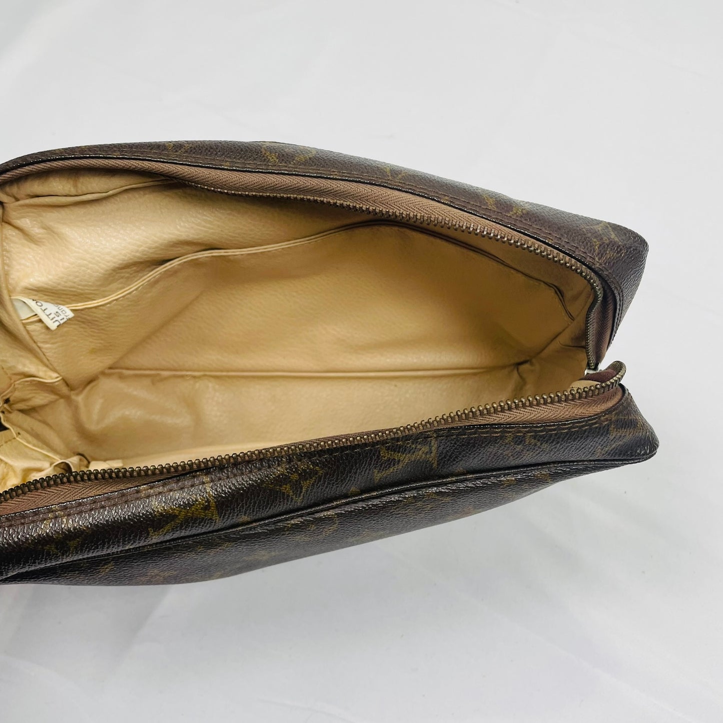 LOUIS VUITTON Authentic Vintage Pouch Trousse de Toilette 26 Made in France