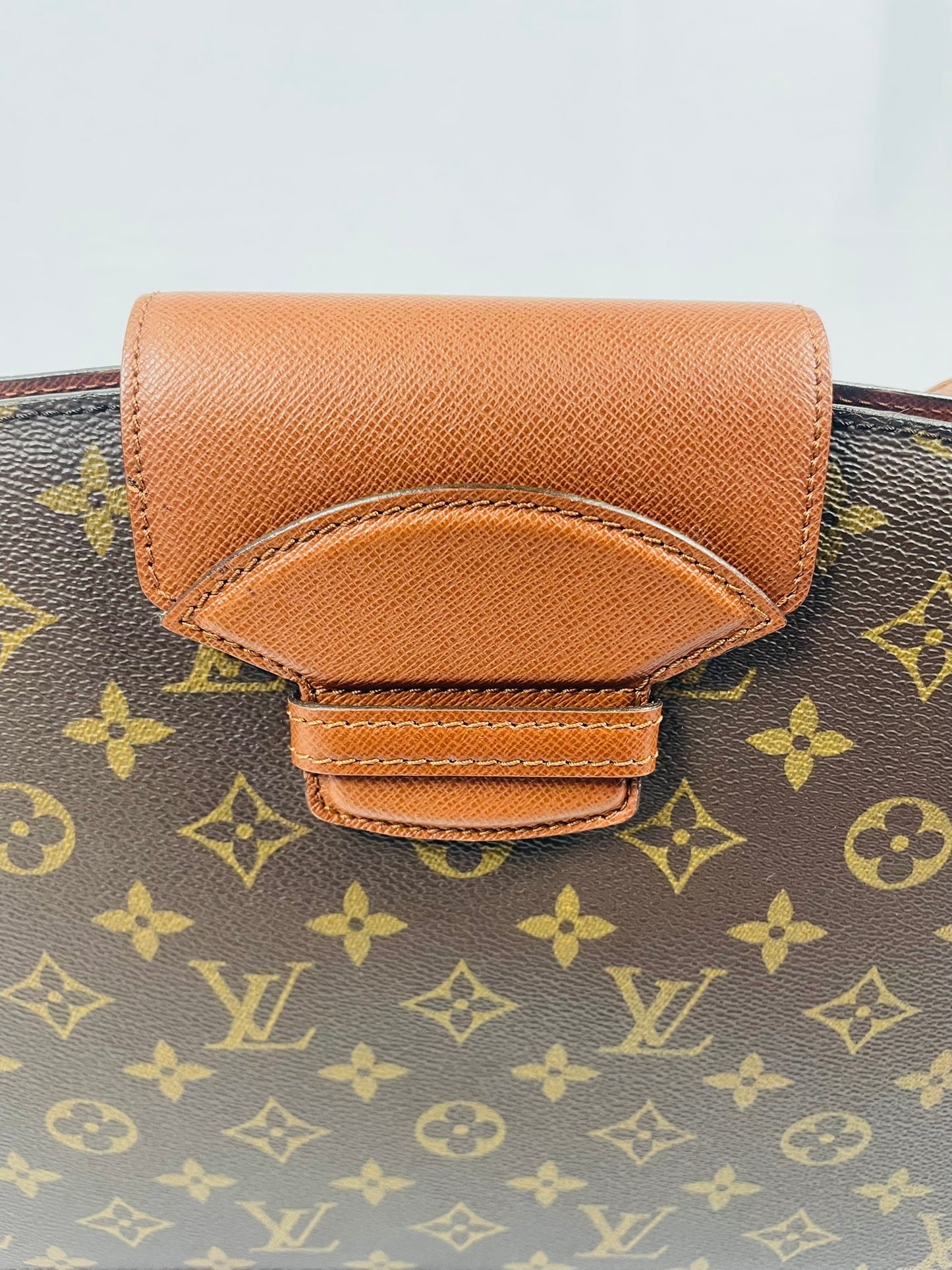 LOIUS VUITTON Monogram Courcelles Shoulder Bag M51375