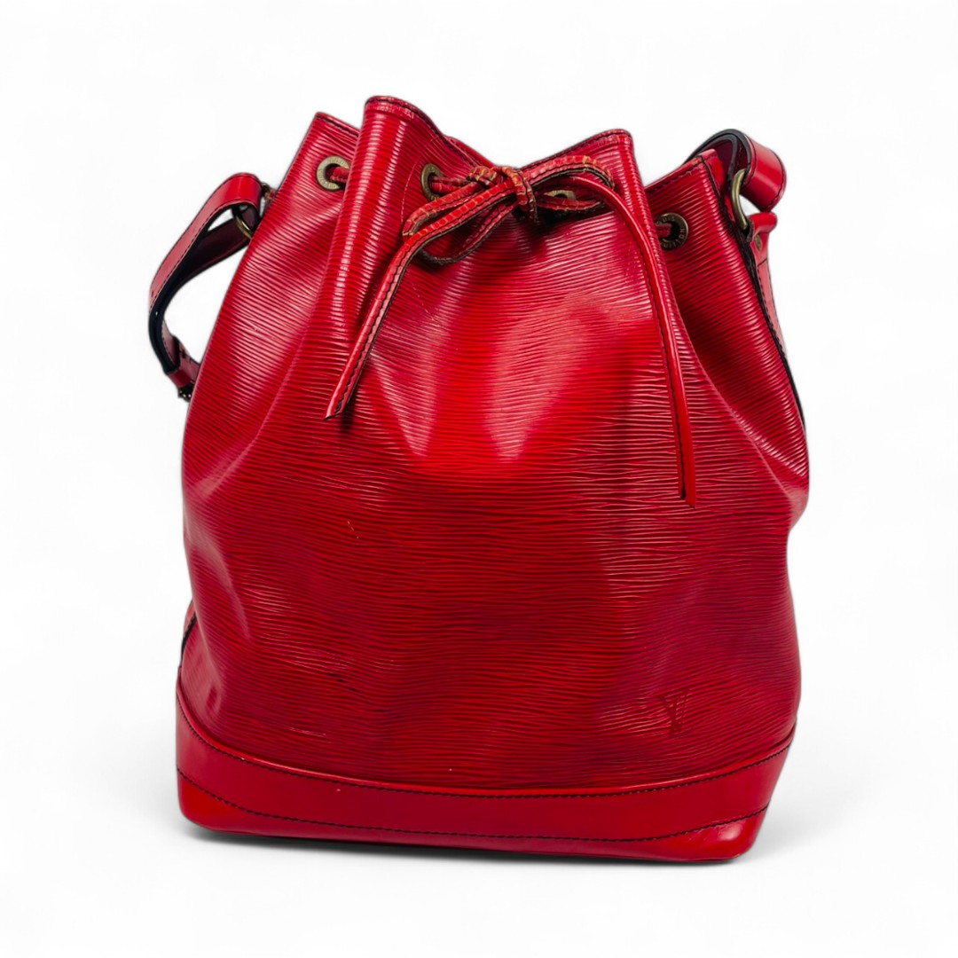 LOUIS VUITTON Epi Noe Red Shoulder Bag M44009