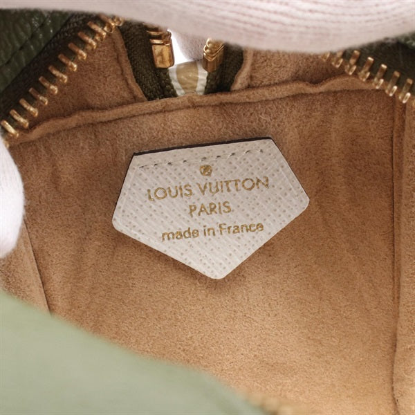 LOUIS VUITTON Monogram Beach Pouch Monogram Giant Handbag M67610