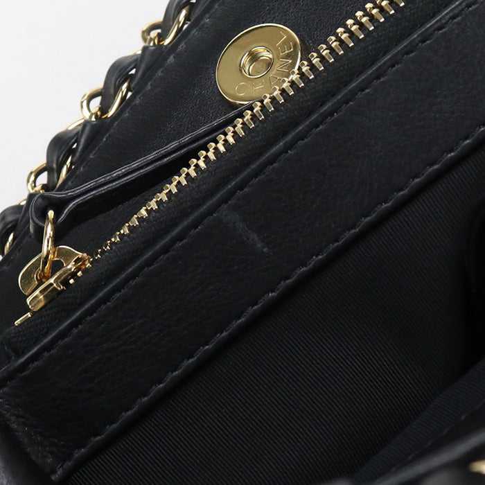 CHANEL Chainshoulder bag lambskin Women