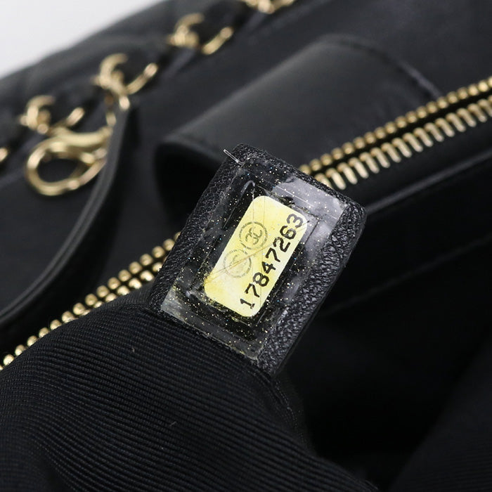 CHANEL Chainshoulder bag lambskin Women