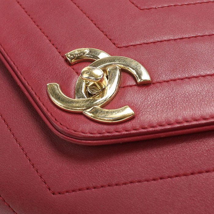 CHANEL Chain Chevron Shoulder Bag leather 26421136 Women's